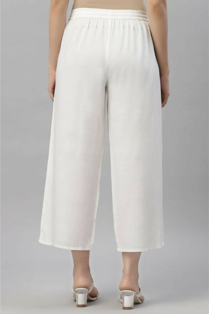 Juniper Women's White Rayon Straight Solid Pant/Slim Pant