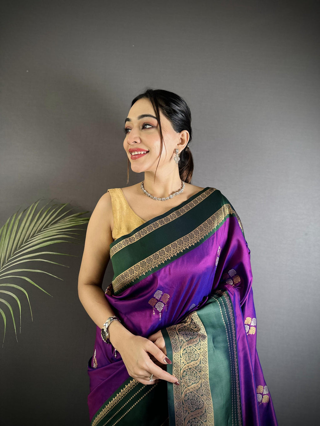 Sonakshi Women'S Purple Premium Soft Silk Zari Woven Traditional Saree With Blouse