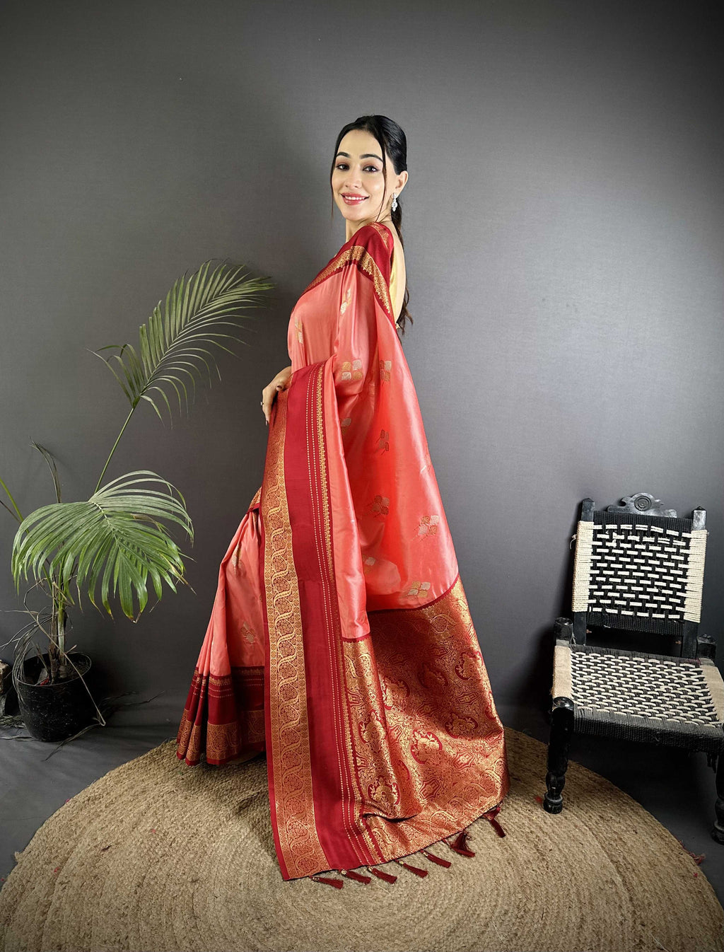 Sonakshi Women'S Gajri Premium Soft Silk Zari Woven Traditional Saree With Blouse