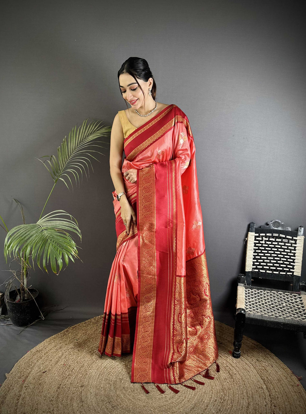 Sonakshi Women'S Gajri Premium Soft Silk Zari Woven Traditional Saree With Blouse