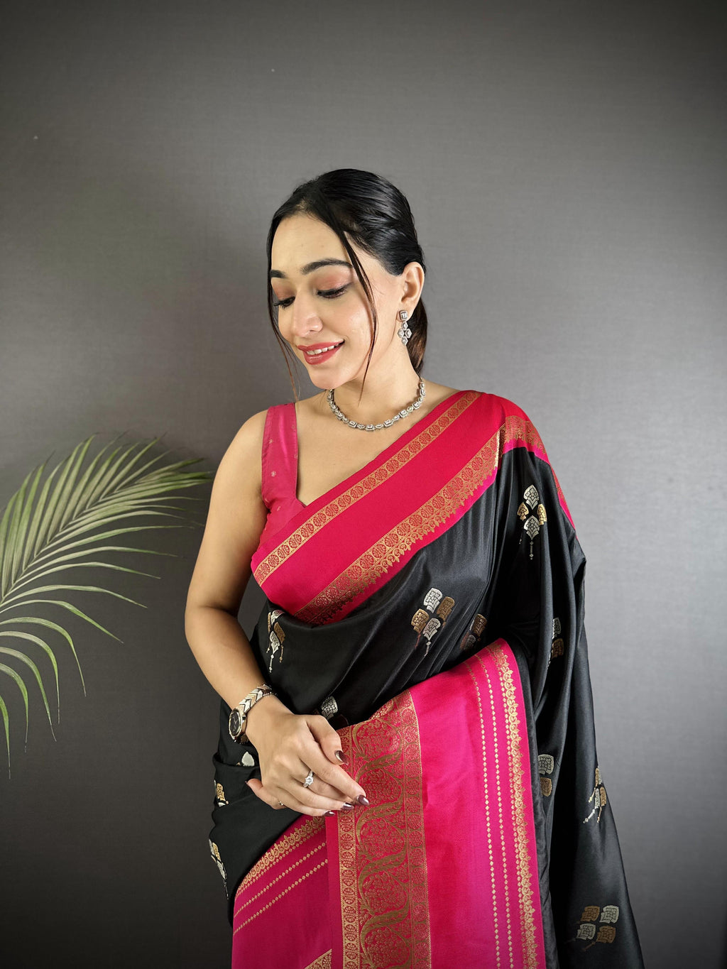 Sonakshi Women'S Black Premium Soft Silk Zari Woven Traditional Saree With Blouse