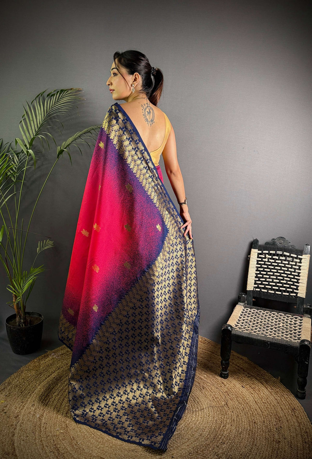 Sonakshi Women'S Pink Ikkat Silk Zari Woven Traditional Saree With Blouse