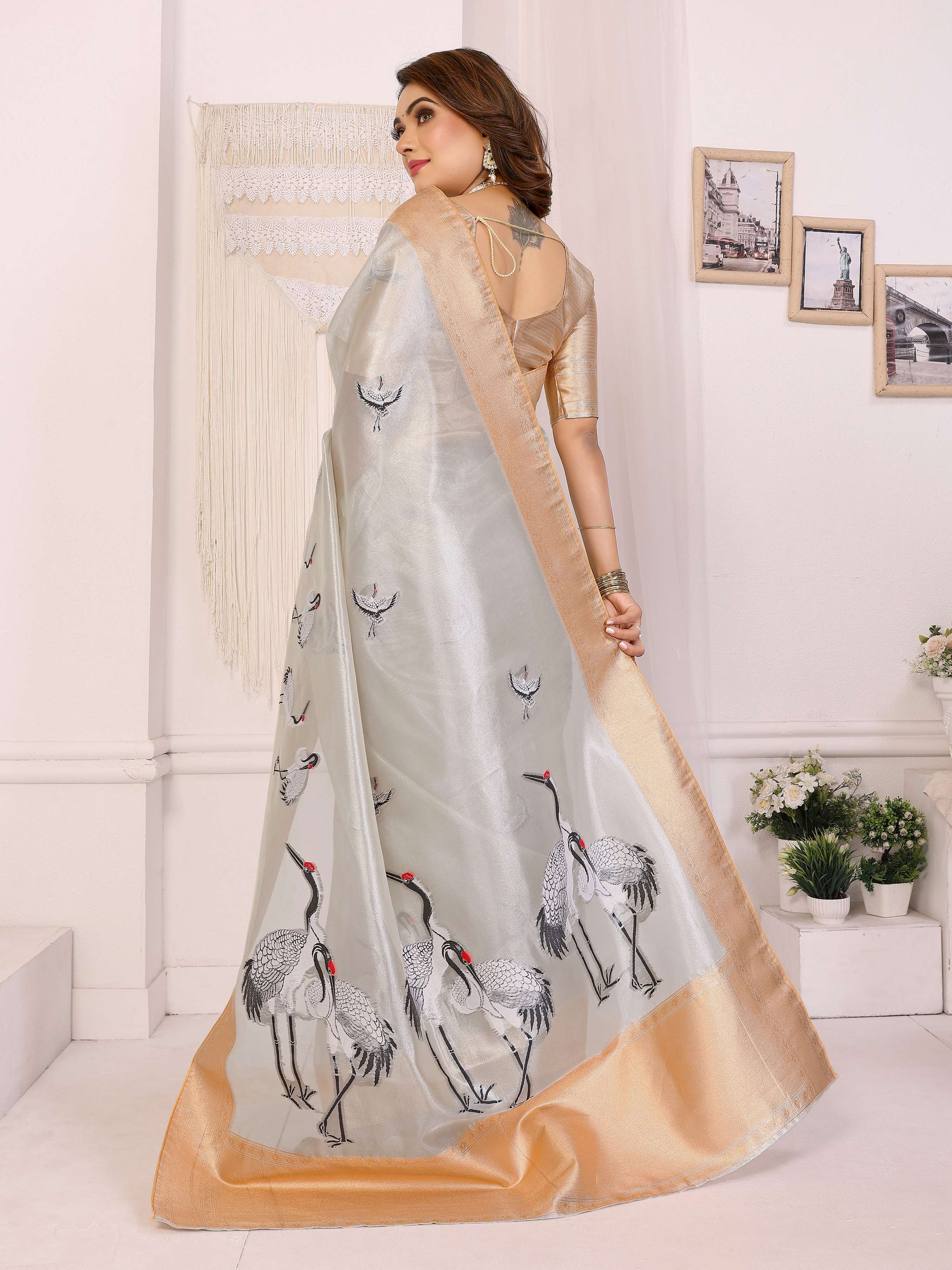 Sonakshi Women'S Offwhite Premium Tissue Silk Copper-Gold Border Traditional Saree With Blouse