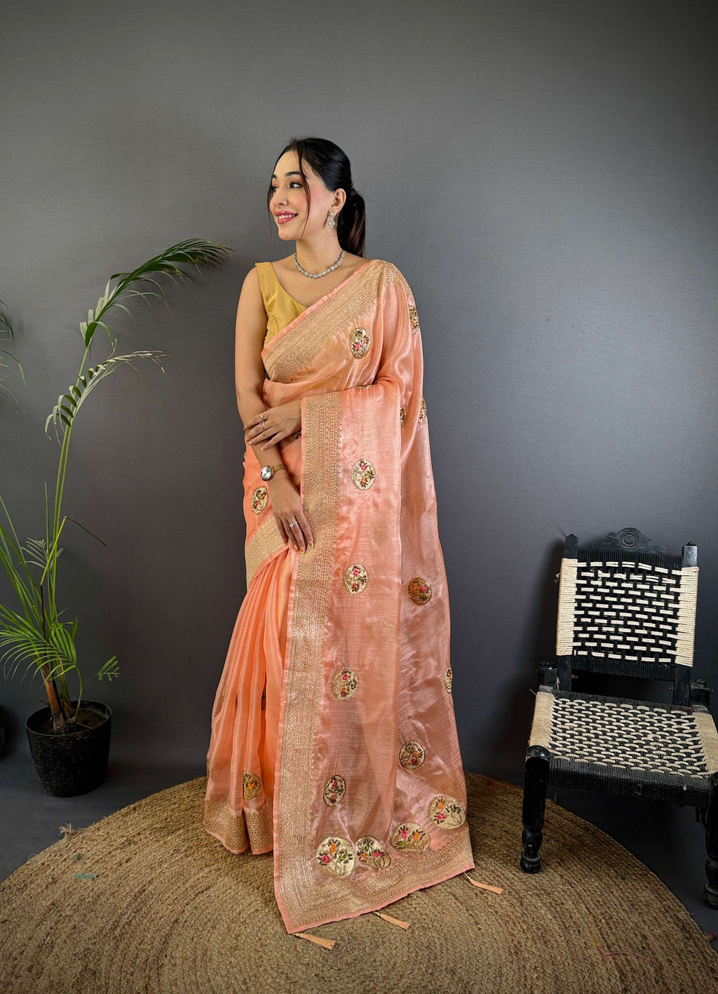 Sonakshi Women'S Peach Pure Organza Silk With Attractive Embroidery Work Traditional Saree With Blouse