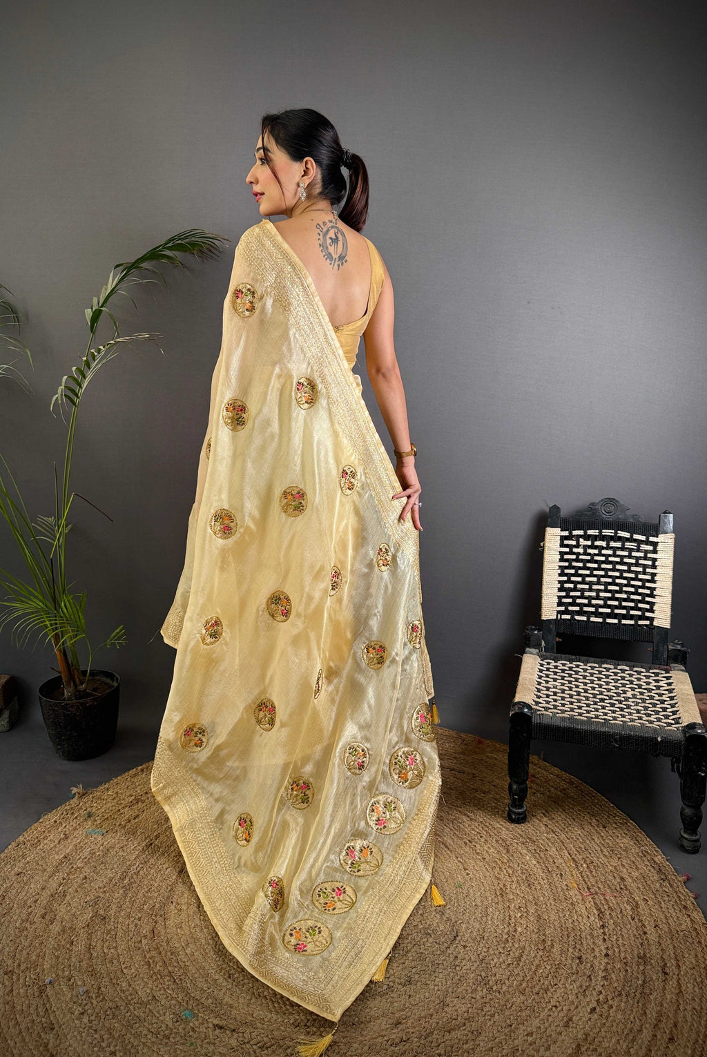 Sonakshi Women'S Chandan Pure Organza Silk With Attractive Embroidery Work Traditional Saree With Blouse