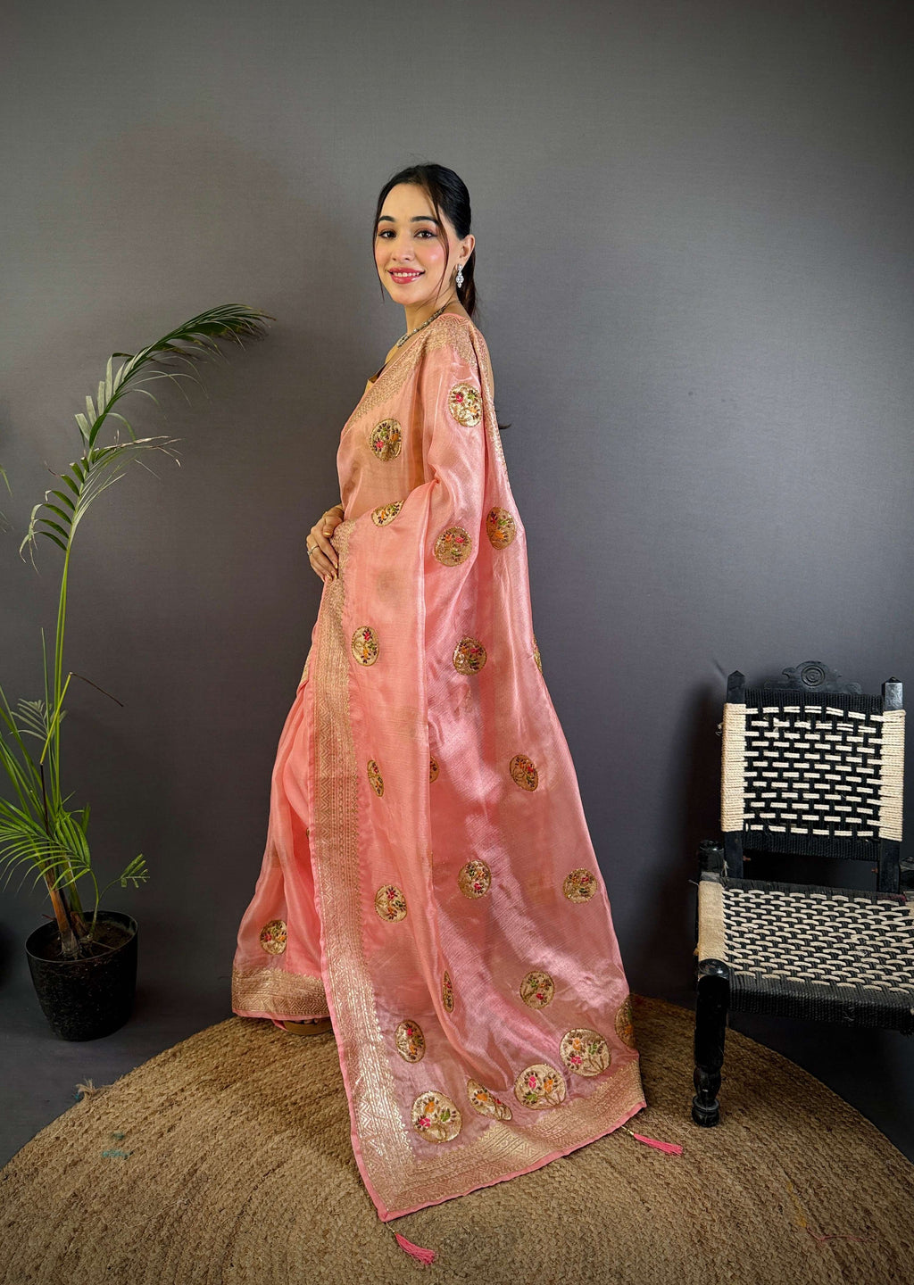 Sonakshi Women'S Gajri Pure Organza Silk With Attractive Embroidery Work Traditional Saree With Blouse