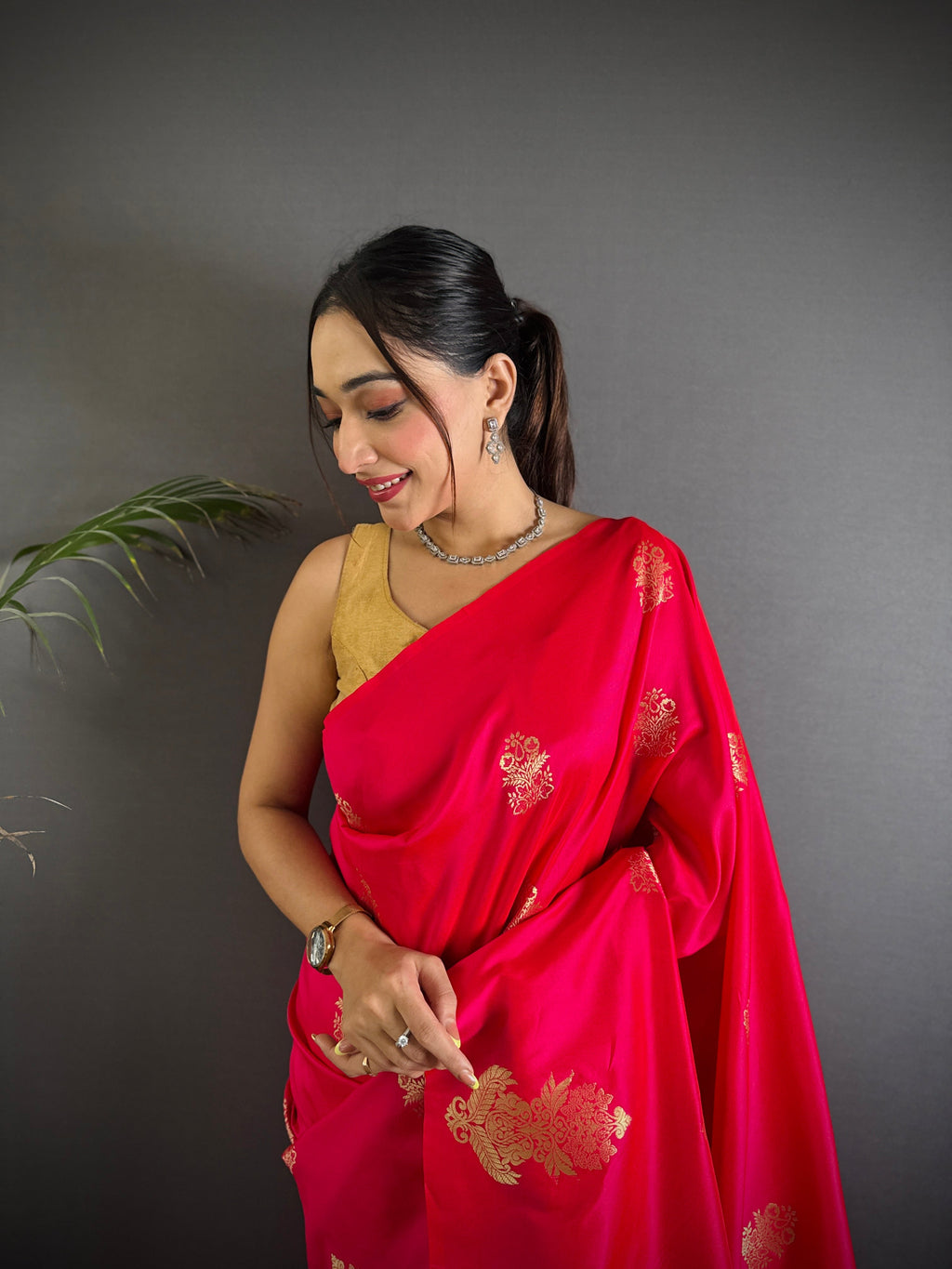 Sonakshi Women'S Ranipink Pure Lichi Silk With Weaving Zari Traditional Saree With Blouse