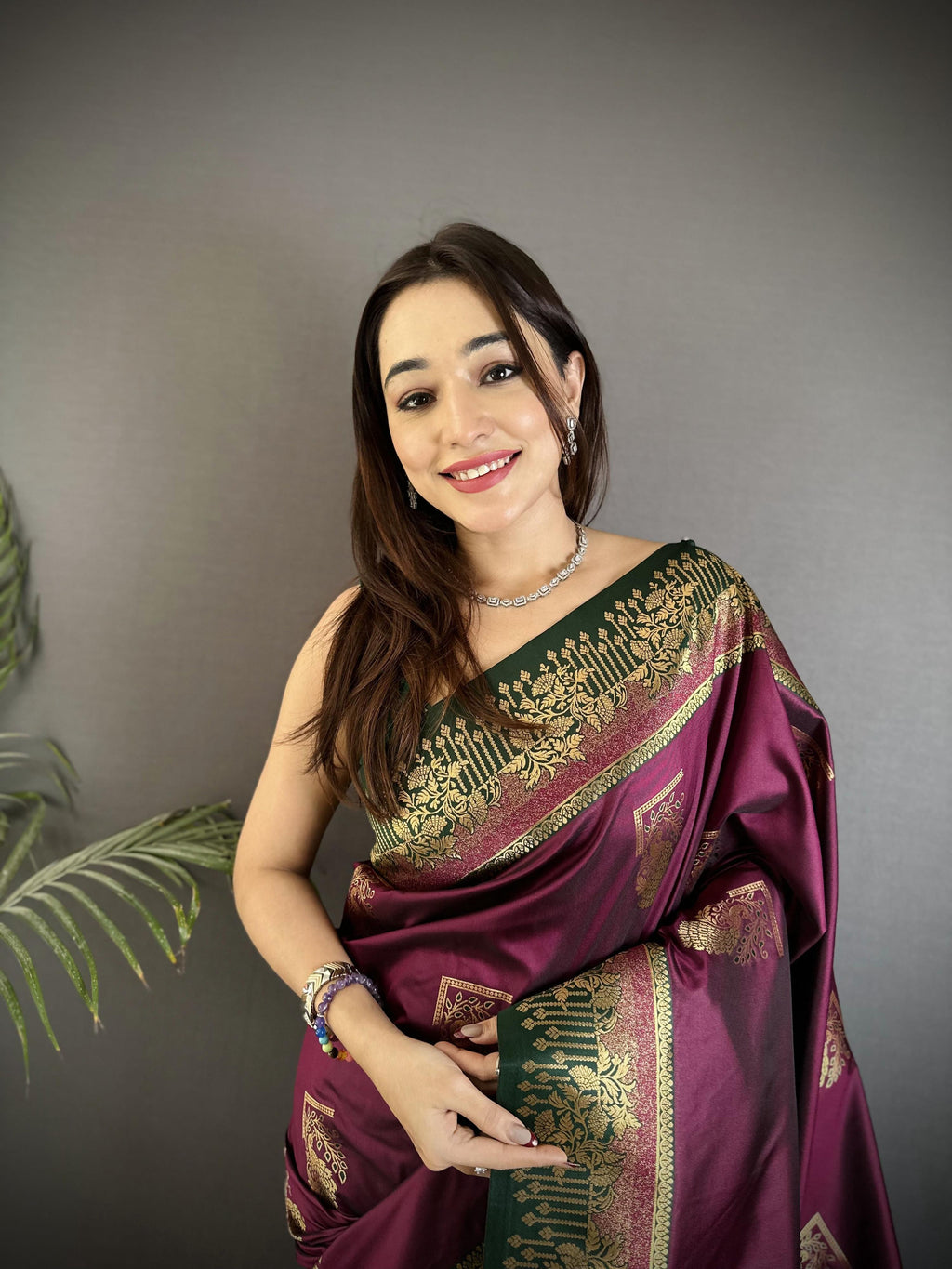 Sonakshi Women'S Wine Pure Soft Banarasi Silk With Contrast Weaving Border And Pallu Traditional Saree With Blouse