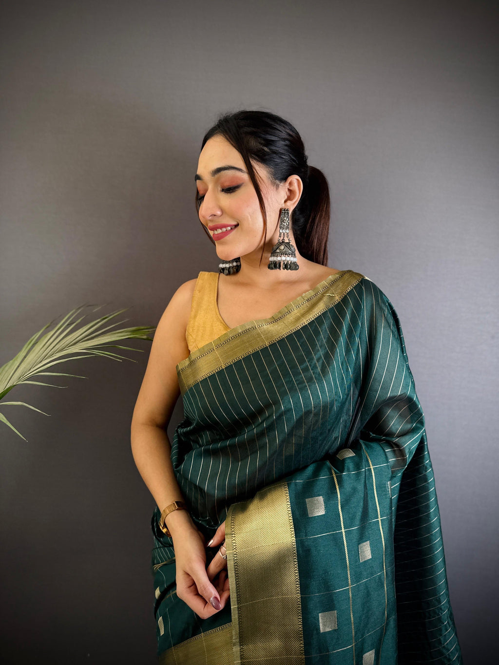 Sonakshi Women's Ramagreen Soft Cotton Silk Golden Zari Weaving Traditional Saree with Blouse