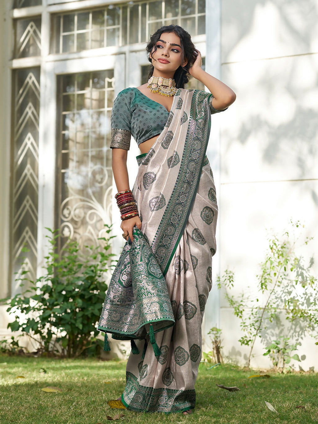 Shree Shyam Fashion Cream With Dark Green Silk Blend Saree