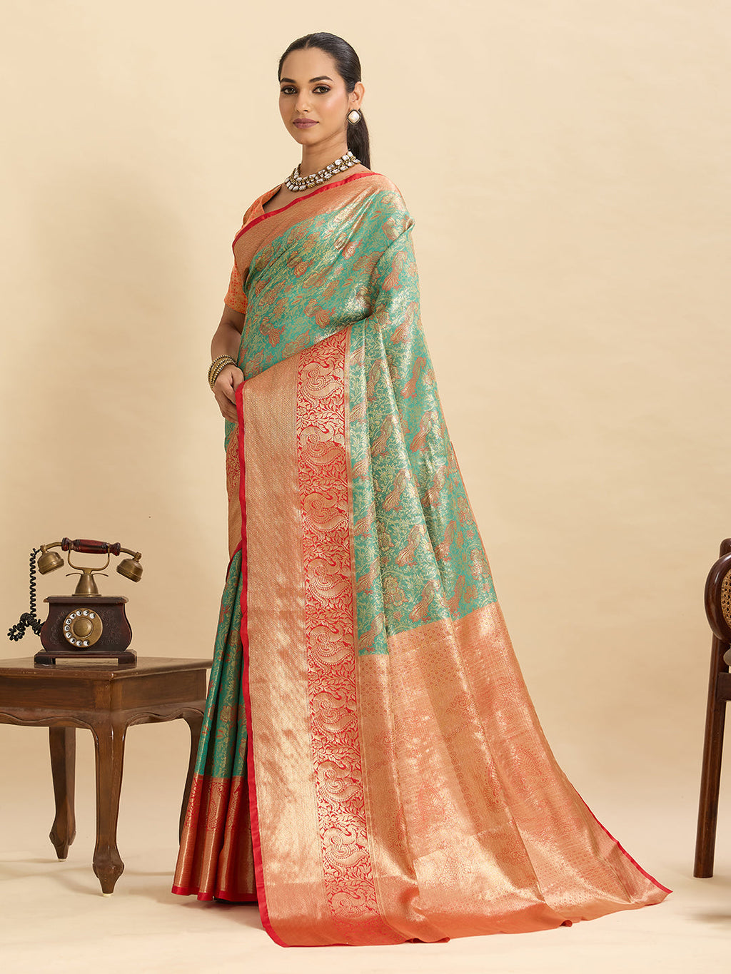 Vedant Vastram Soft Litchi Silk Kanjeevaram Silk Jacquard Saree - Green