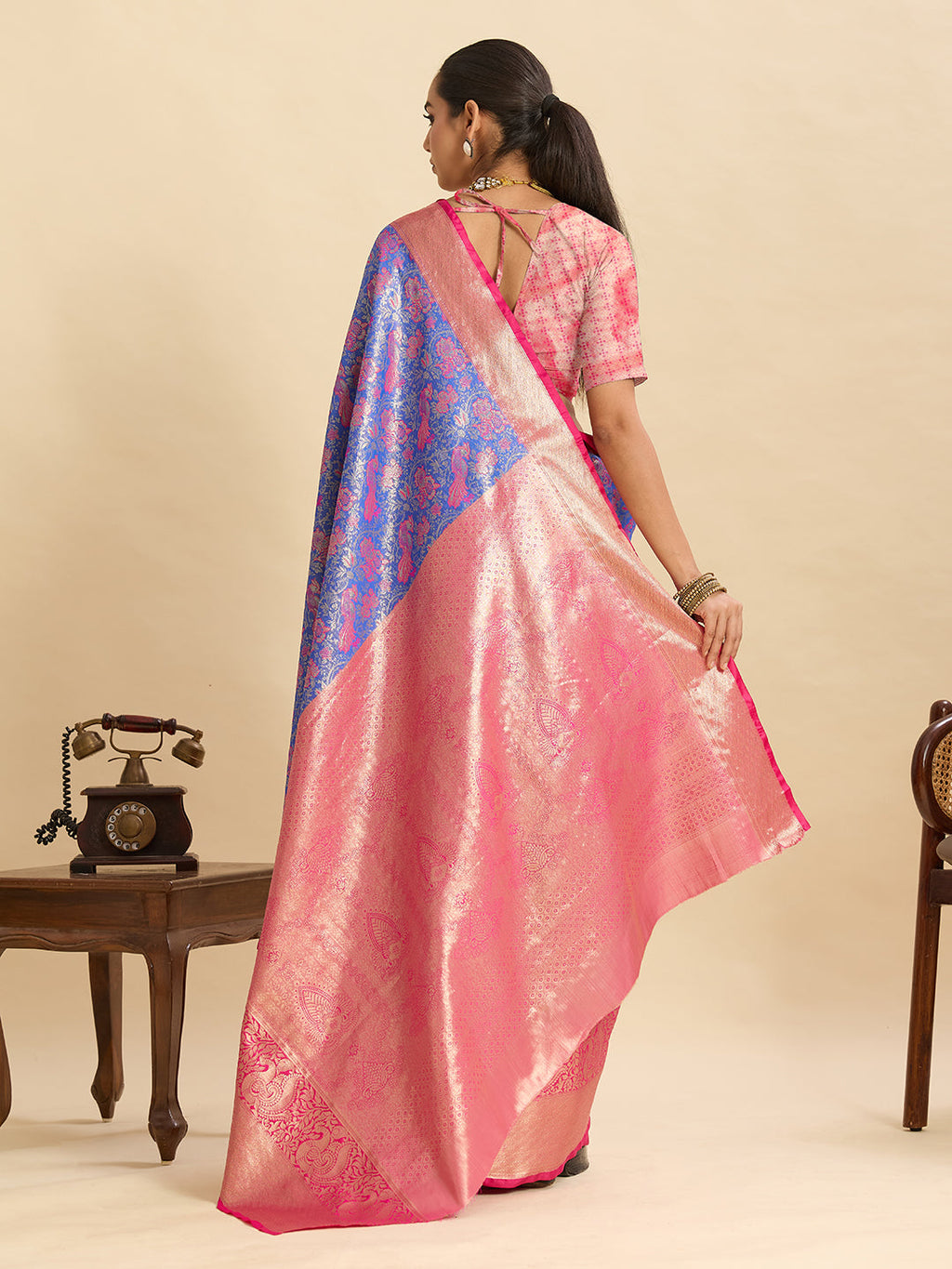 Vedant Vastram Soft Litchi Silk Kanjeevaram Silk Jacquard Saree - Lavender