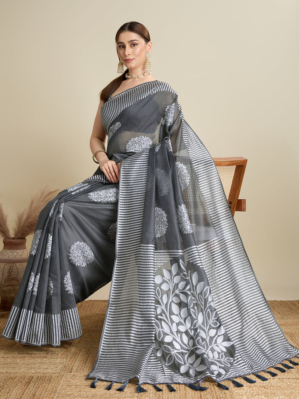 Vedant Vastram Art Silk Fancy Jacquard Saree - Grey