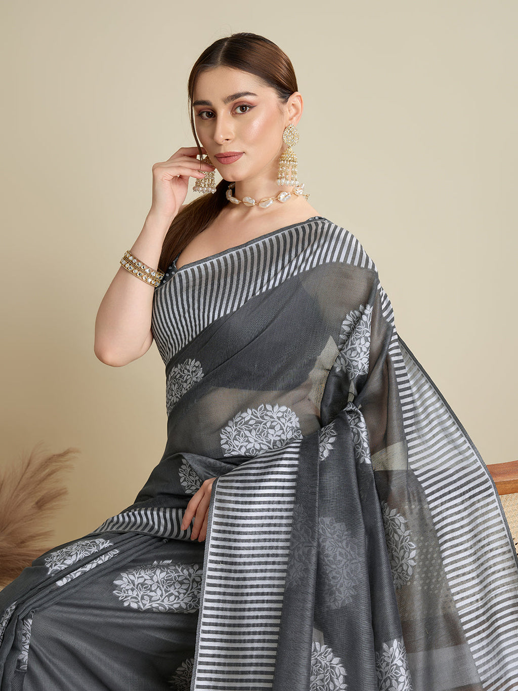 Vedant Vastram Art Silk Fancy Jacquard Saree - Grey
