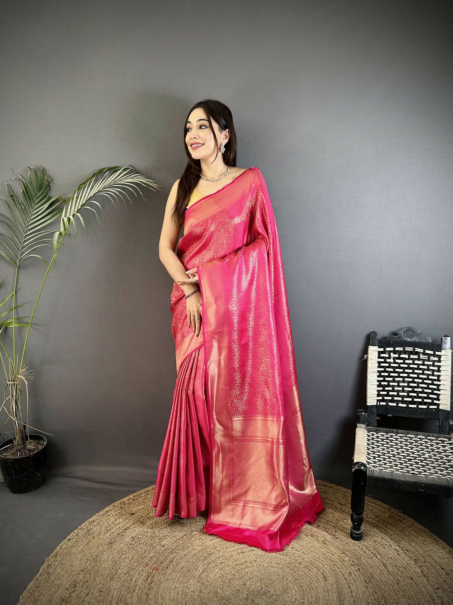 Joban Fashion Pink Floral Motifs & Ethnic Design Soft Satin Silk Kanchipuram Saree