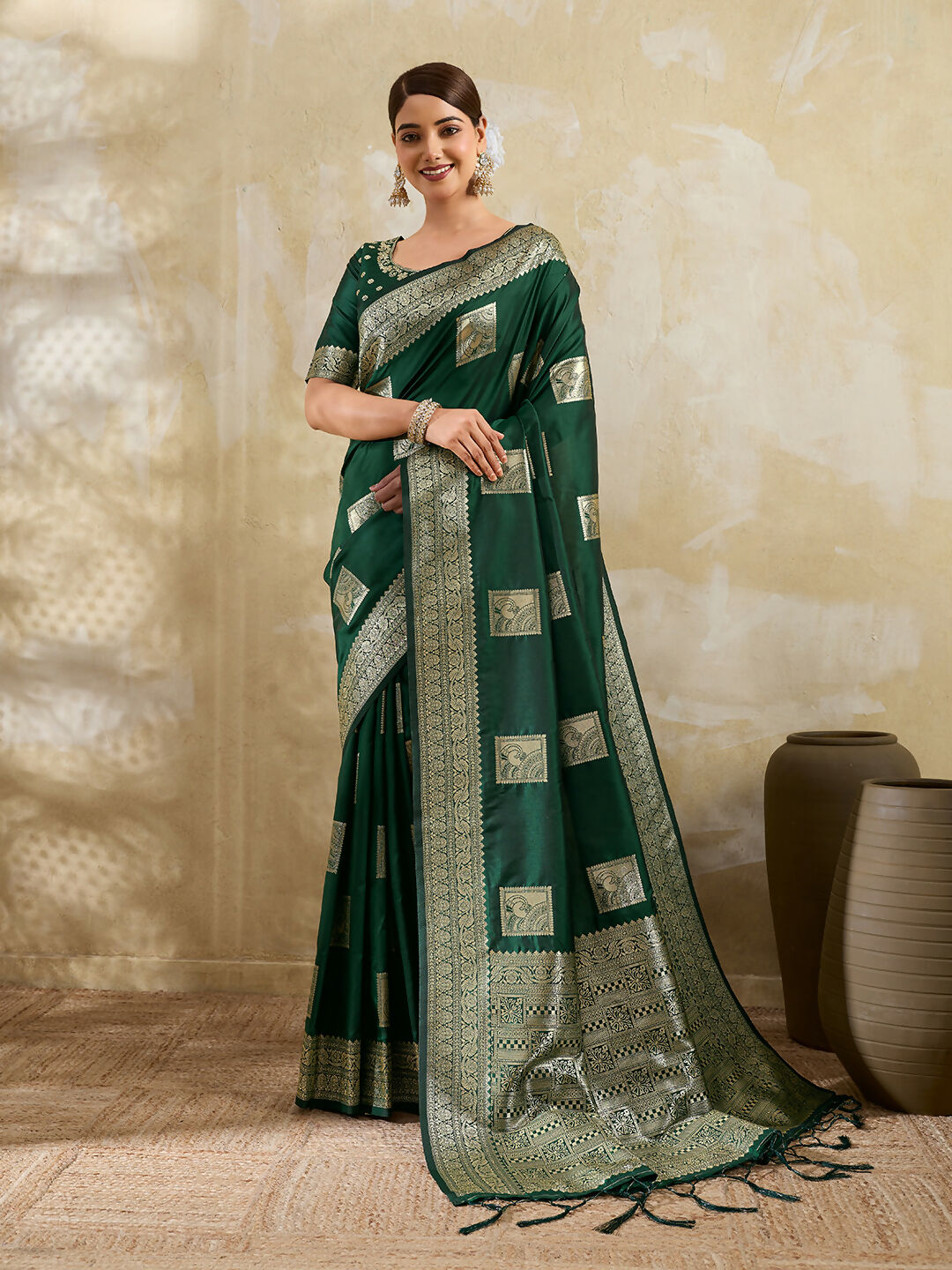 Shree Shyam Fashion Dark Green Silk Blend Saree