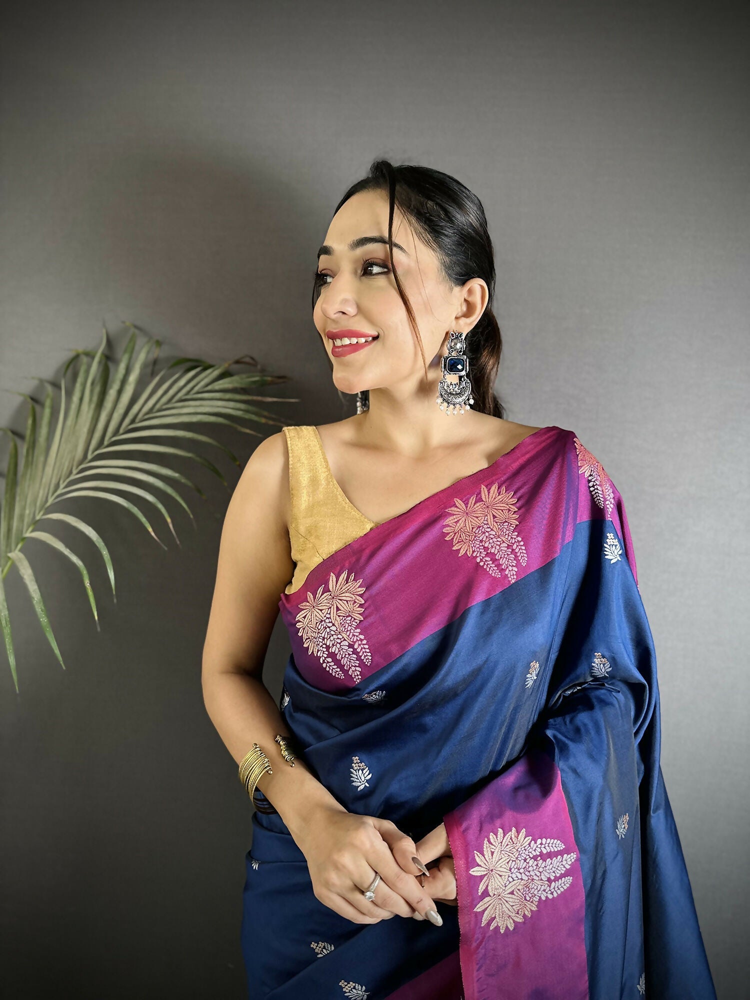 Joban Fashion Royal Blue Small Butti Soft Silk Banarasi Saree