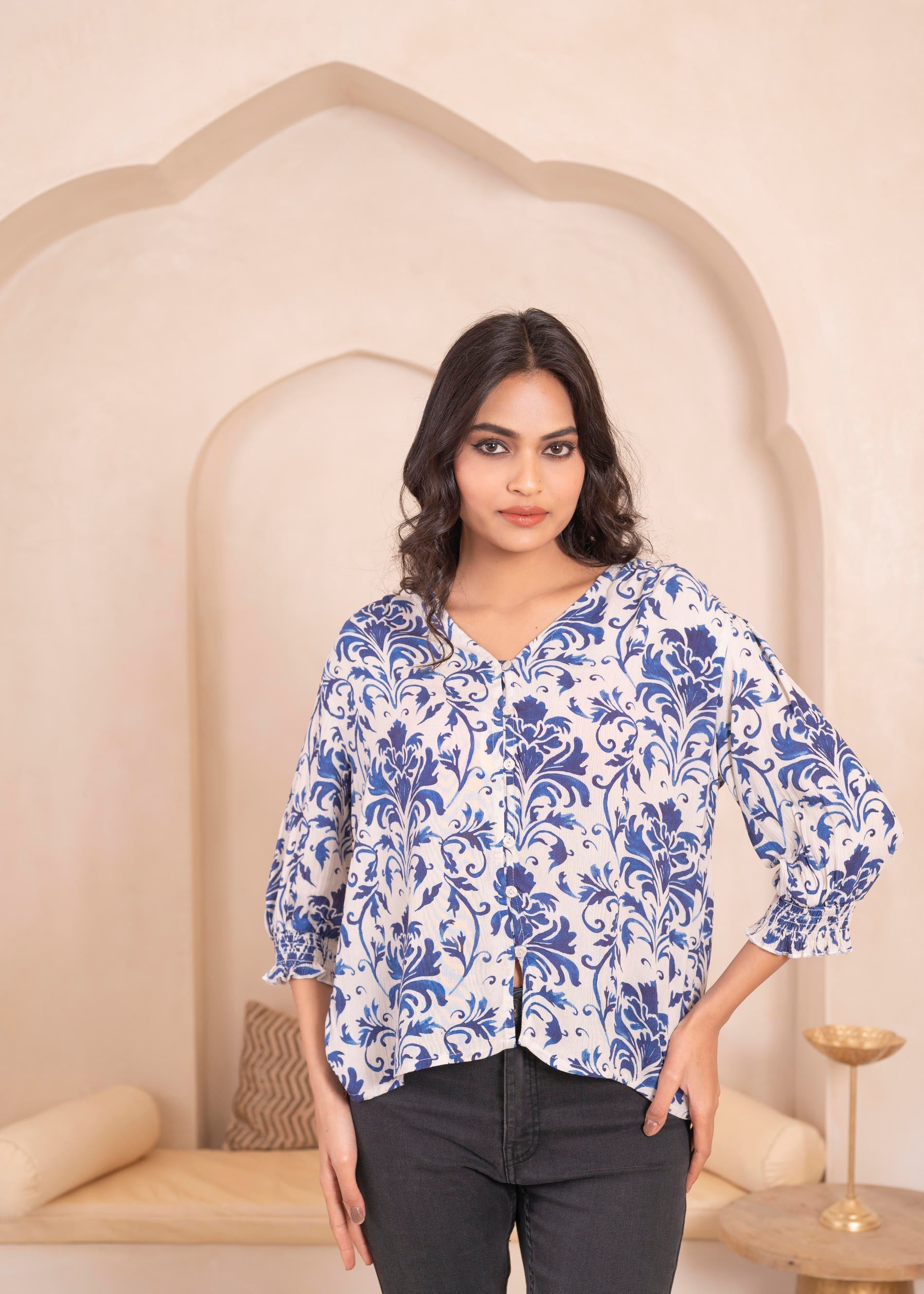 Juniper Lamora White & Blue Baroque Floral Printed Top
