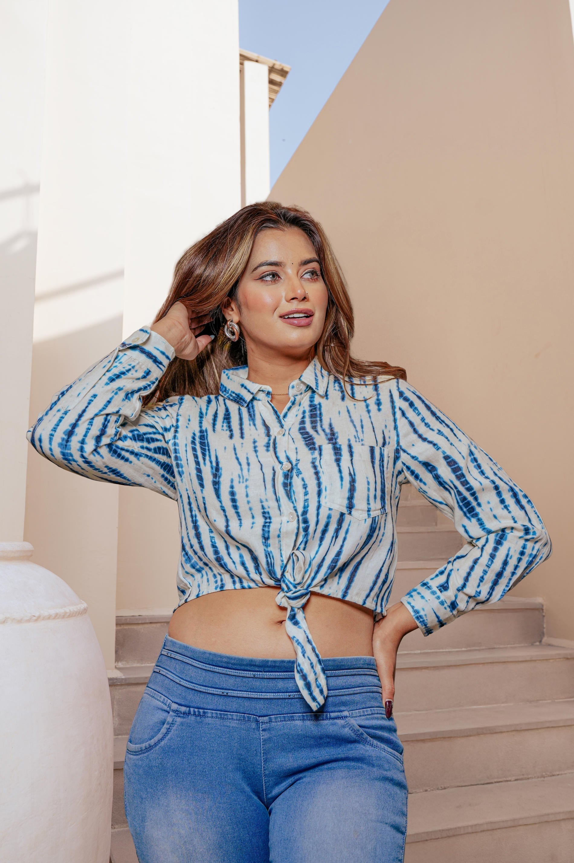 Juniper Lamora Indigo Blue & White Tie-Dye Striped Shirt Crop Top With Front Knot
