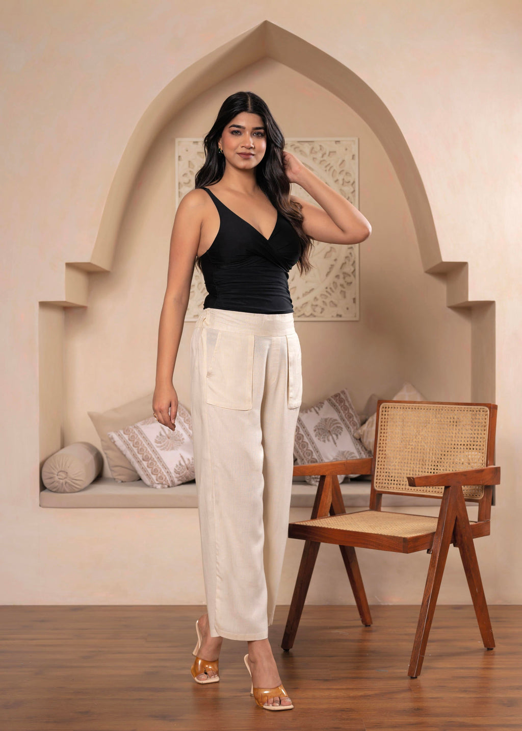 Juniper Lamora Women? Beige Wide-Leg Palazzo With Utility Pockets