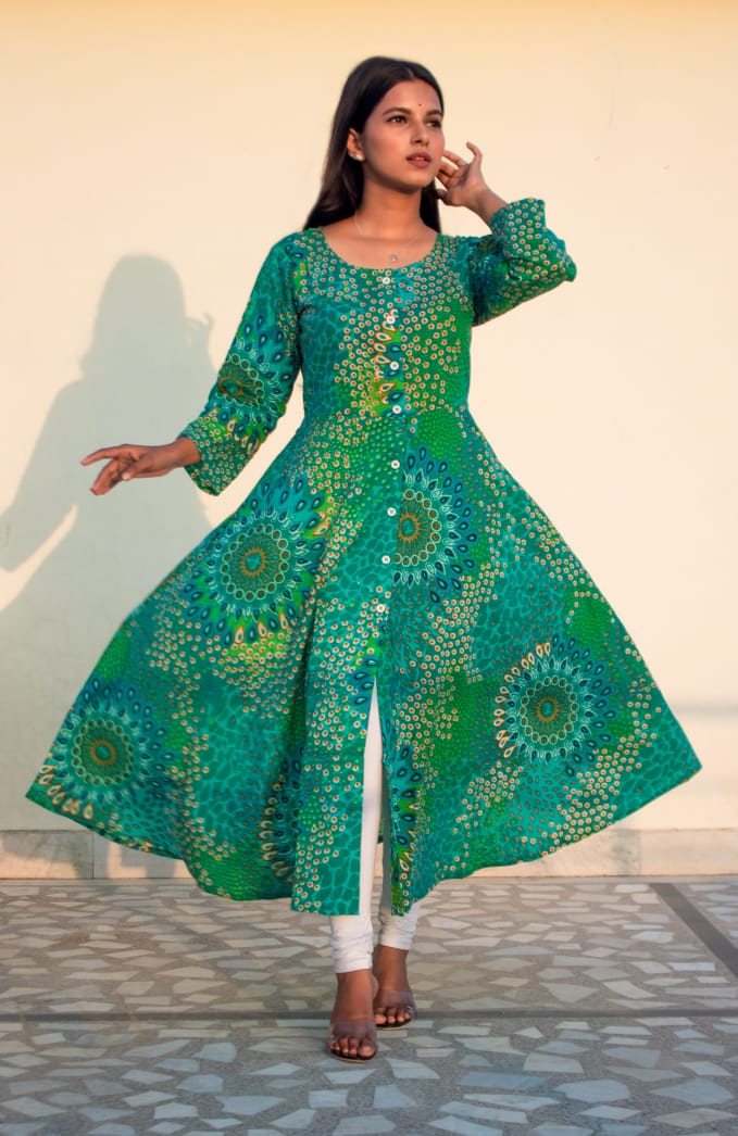 Jompers Women Green & White Printed Flared Kurta