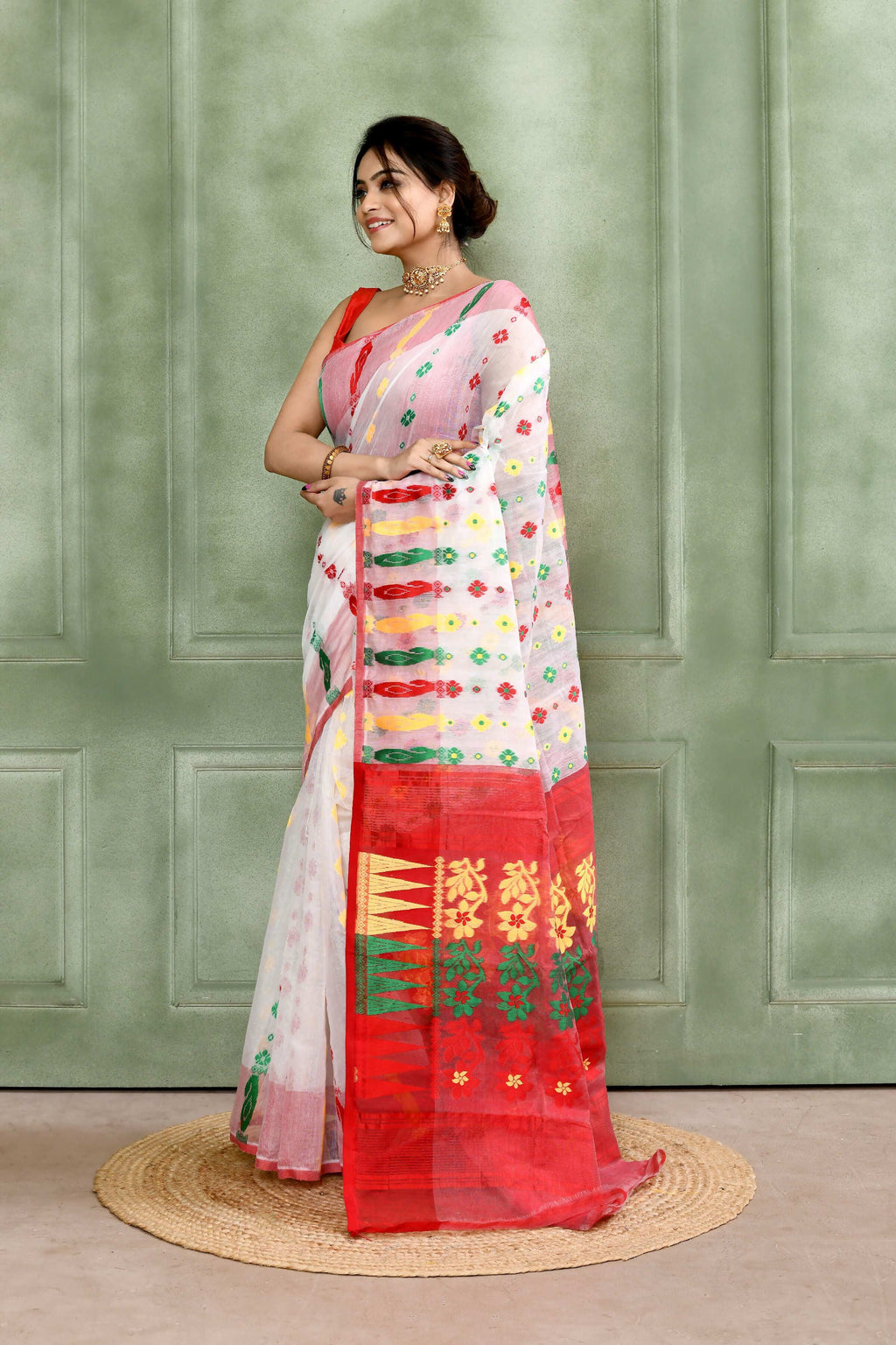 Piyari Fashion Women's White Embellished Cotton Blend Jamdani Saree