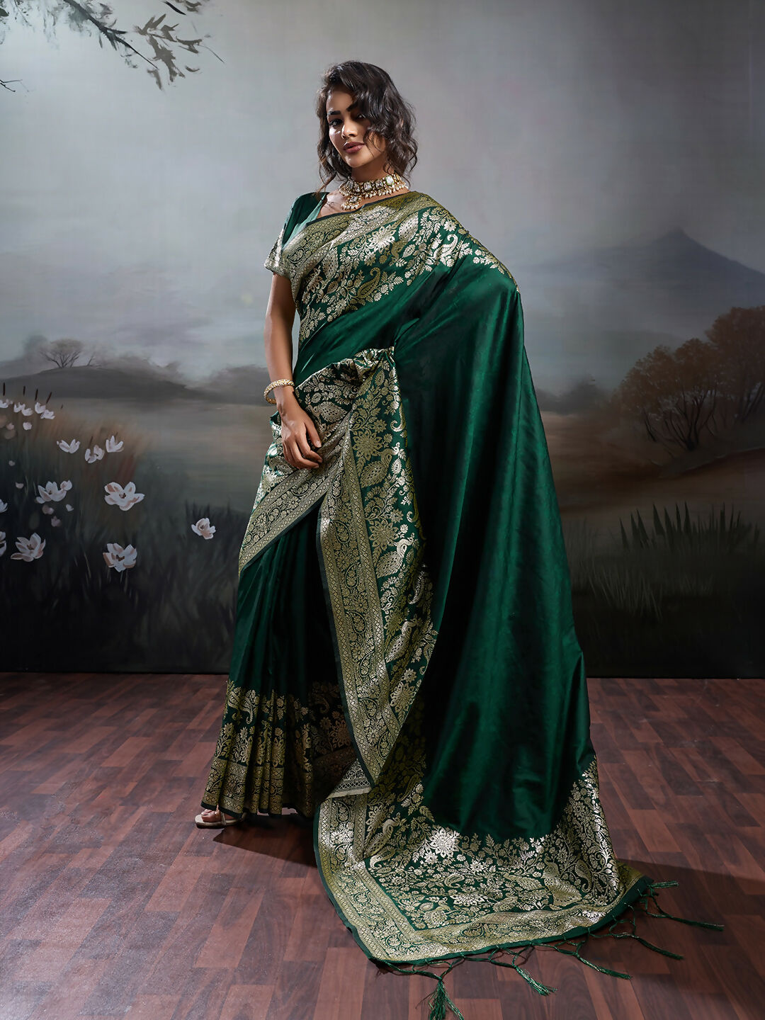 Shree Shyam Fashion Dark Green Silk Blend Saree