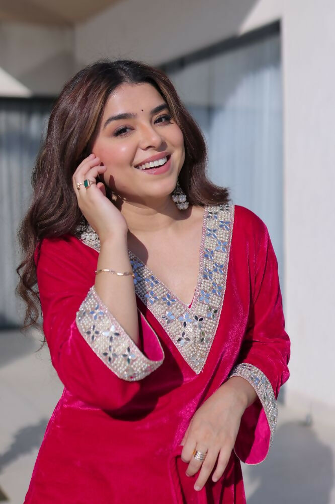 Joban Fashion Pink Kurta Set Velvet Sequins , Zari, Coding & Thread Embroidered work