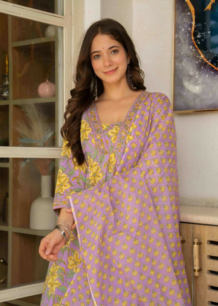 Jaimini Women Cotton Printed V-Neck 3/4 Sleeves Calf Length Flared Kurta Pant And Dupatta Set