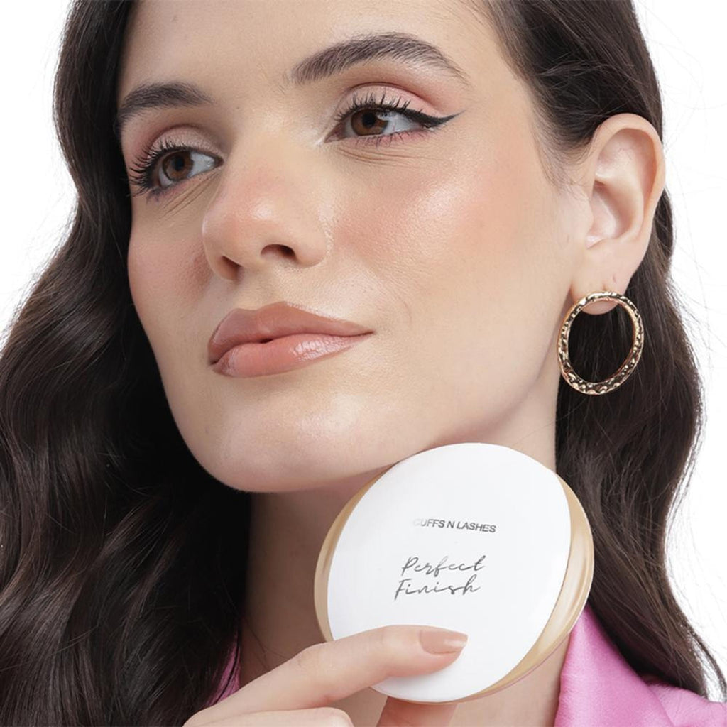 CUFFS N LASHES Perfect Finish Pressed Powder Compact With SPF 15 - 05 Light Medium