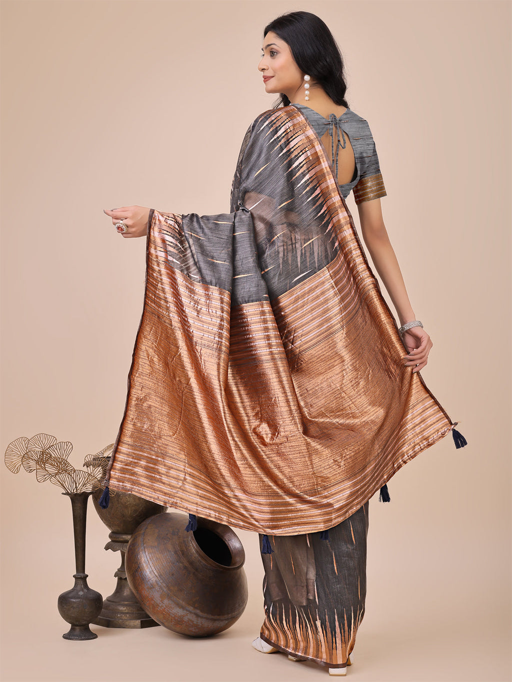 Anaita Grey Linen Cotton With Jacquard Work And Zari Weaving Saree With Blouse