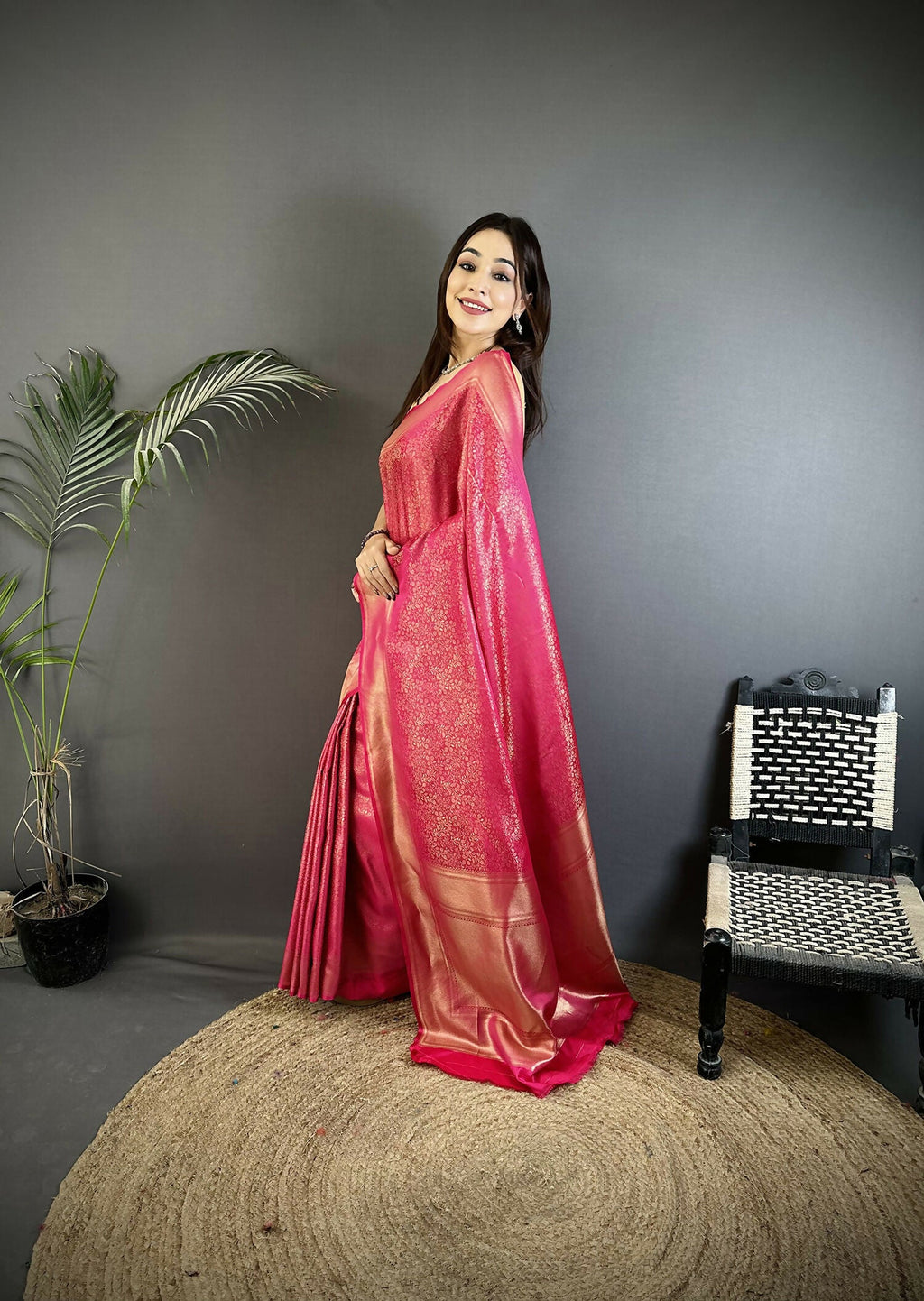 Joban Fashion Pink Floral Motifs & Ethnic Design Soft Satin Silk Kanchipuram Saree