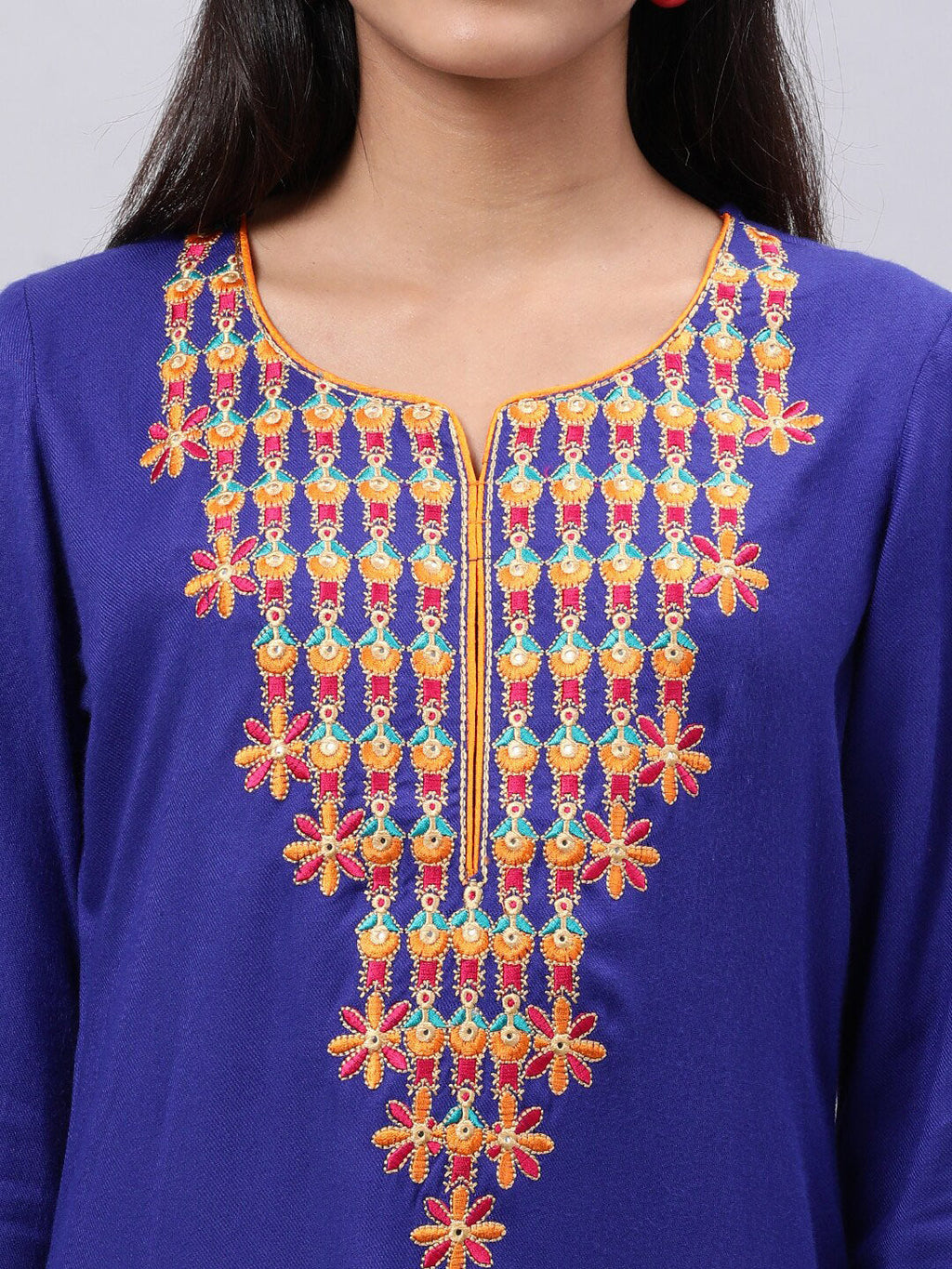 Souchii Women Beautiful Ethnic Motifs Yoke Design Mirror Work Kurta