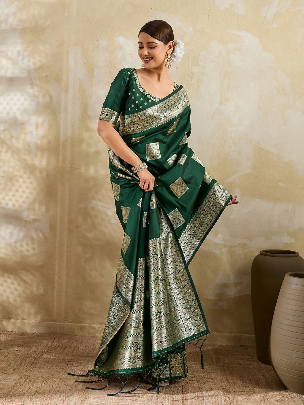 Shree Shyam Fashion Dark Green Silk Blend Saree