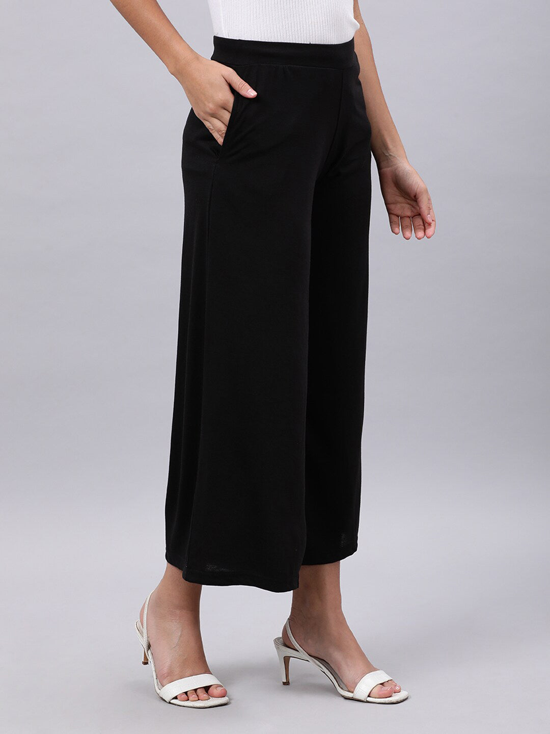 Souchii Women Black Liva Solid Palazzos