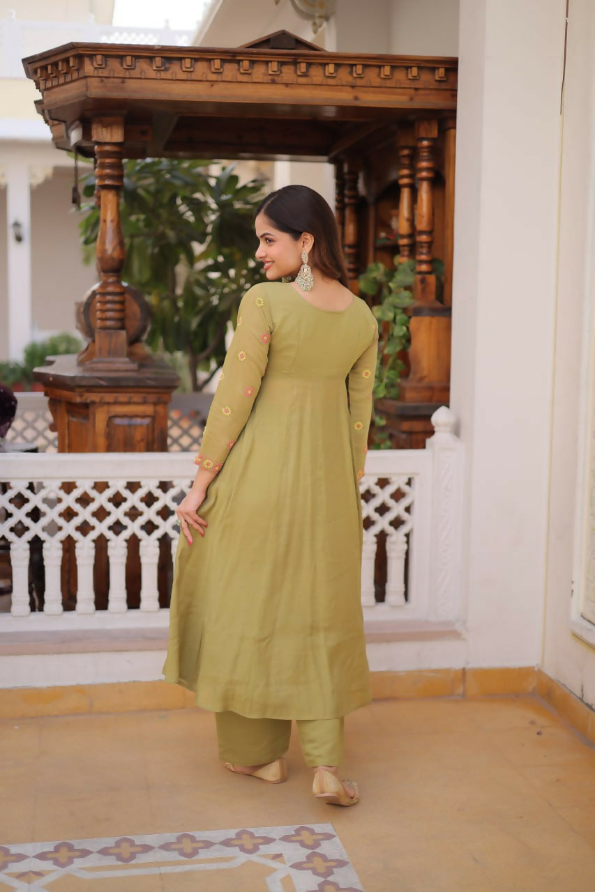 Teeya Creation Womens New Fancy Mul Chanderi With Embroidered Work Gown Set