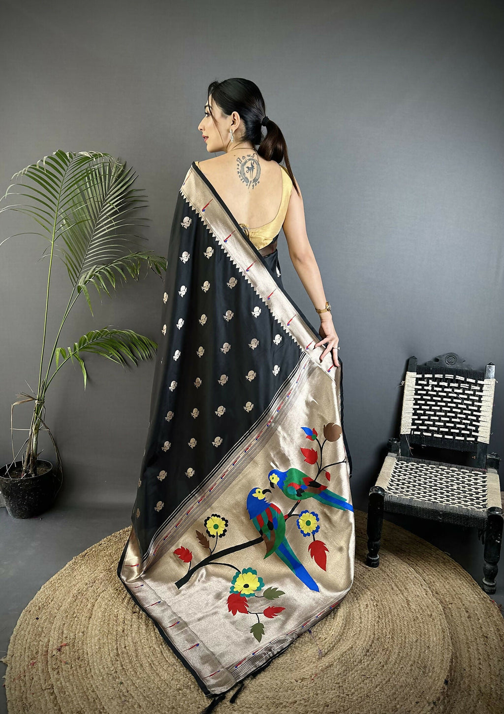 Joban Fashion Black Peacock & Floral Motifs Soft Silk Kanchipuram Saree