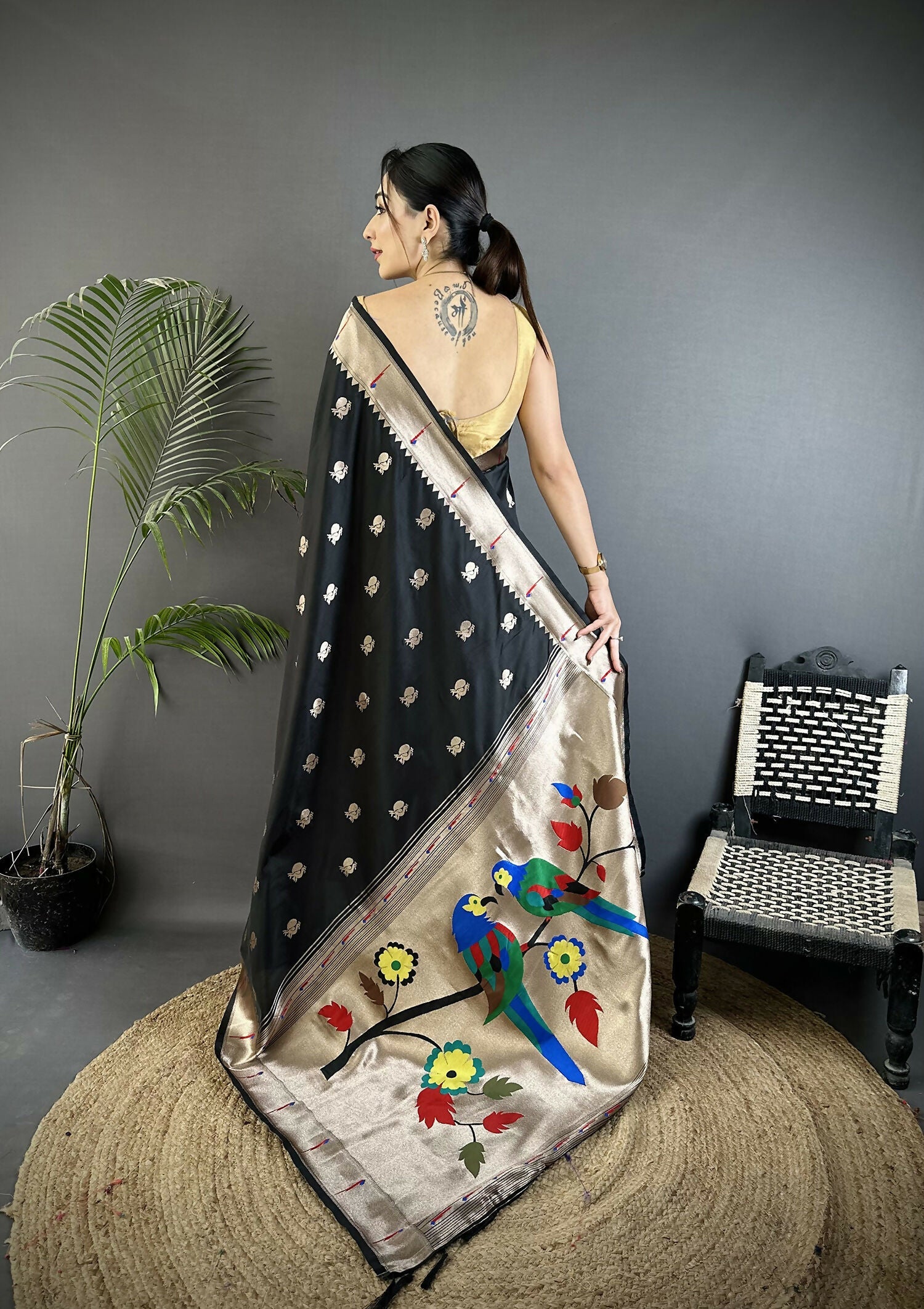 Joban Fashion Black Peacock & Floral Motifs Soft Silk Kanchipuram Saree