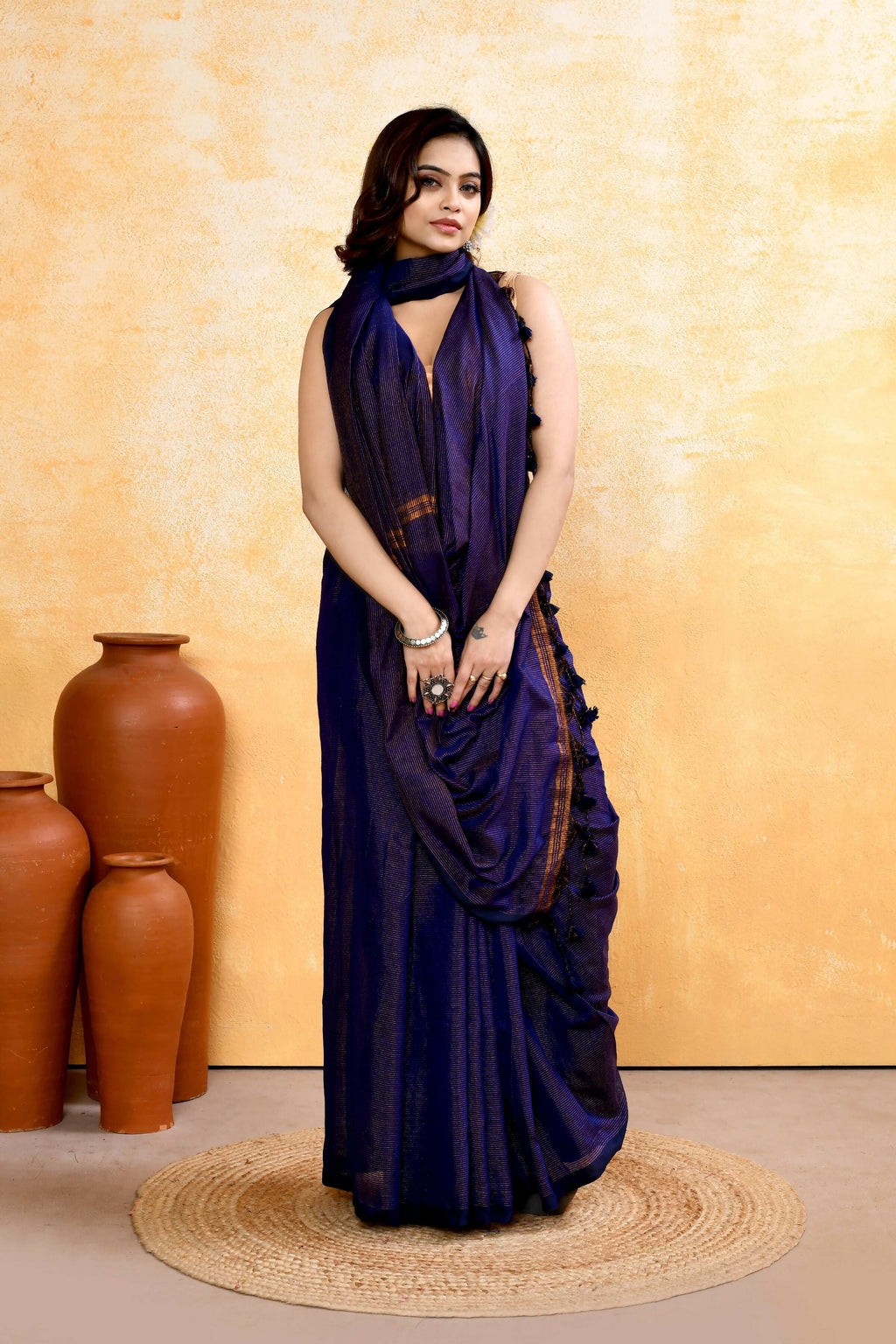 Piyari Fashion Women's Navy Blue Embellished Cotton Blend Zari Check Handloom Saree