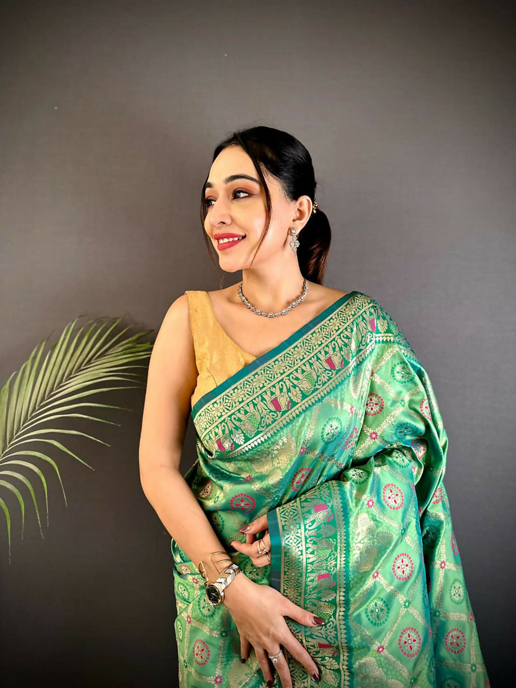 Joban Fashion Bottle Green Butti Motifs Soft Silk Patola Saree