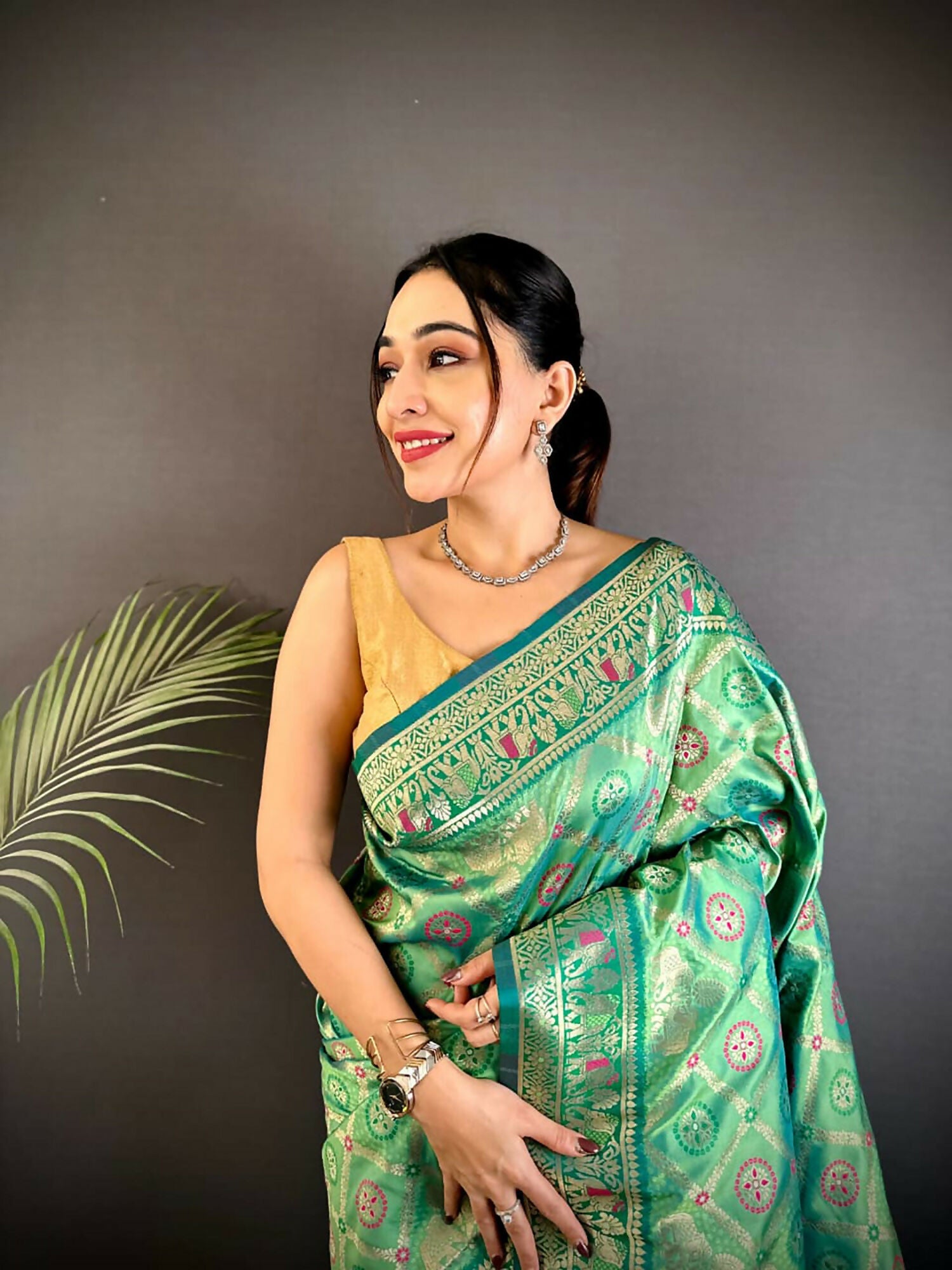 Joban Fashion Bottle Green Butti Motifs Soft Silk Patola Saree