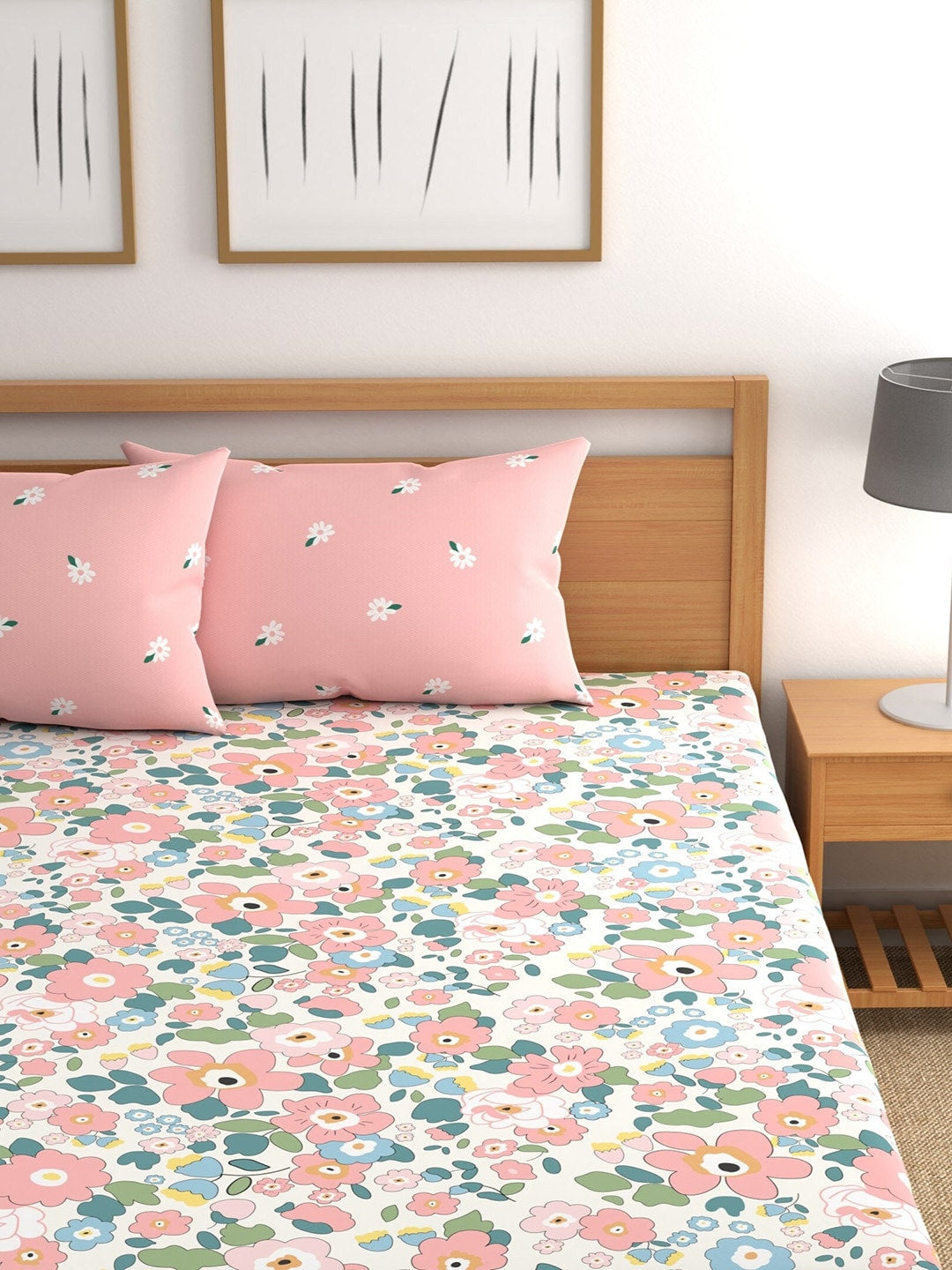 CHHAVI INDIA White & Pink Floral Ultra Soft 210 TC King Bedsheet with 2 Pillow Covers