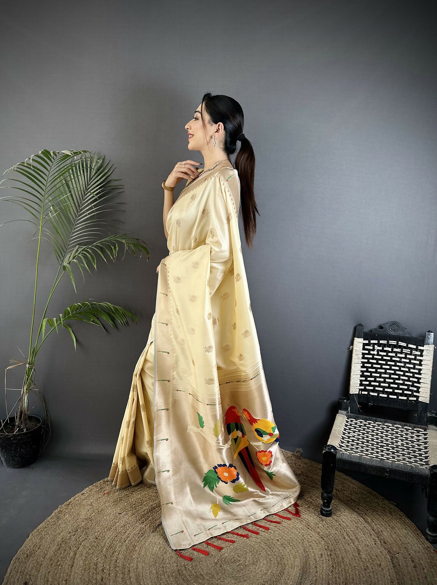 Joban Fashion Off-White Peacock & Floral Motifs Soft Silk Kanchipuram Saree