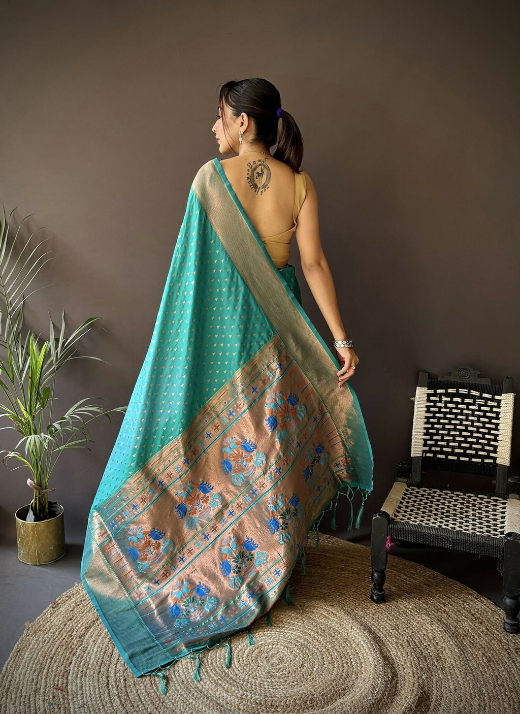 Joban Fashion Teal Green Jacquard Butti Soft Lichi Silk Paithani Saree