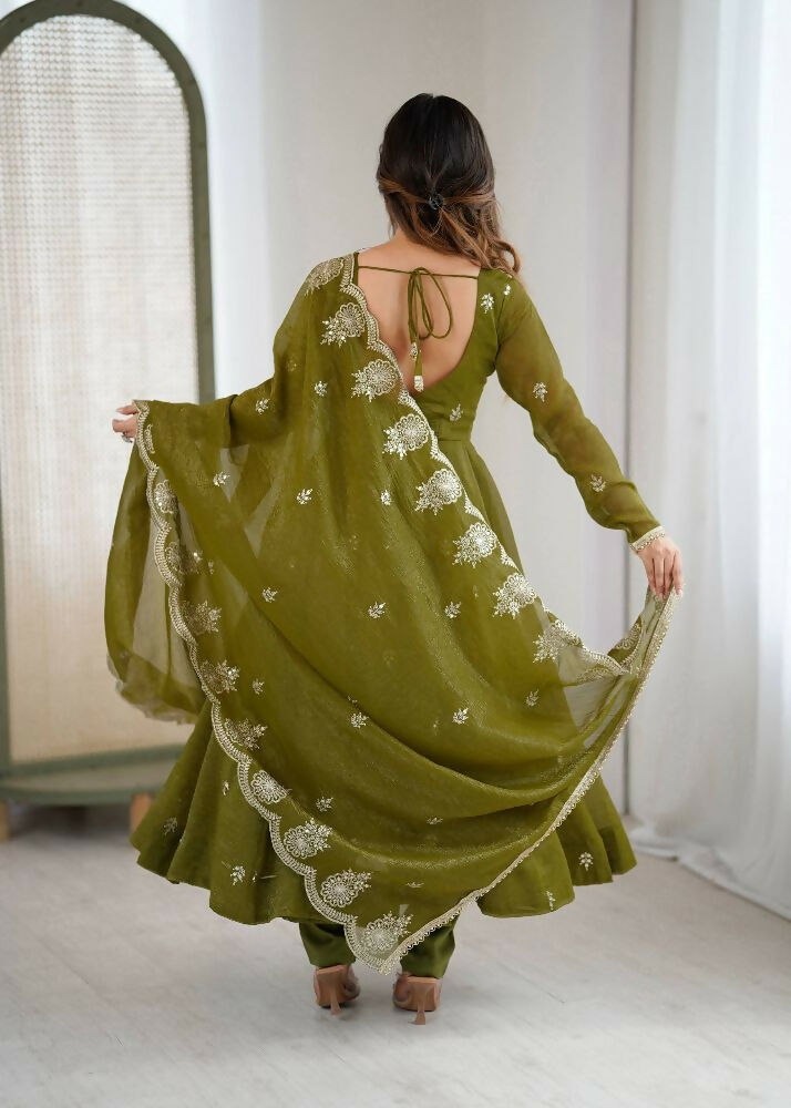 Teeya Creation Mehendi Color Crunchy Silk Embroidery Work Wedding Wear Gown