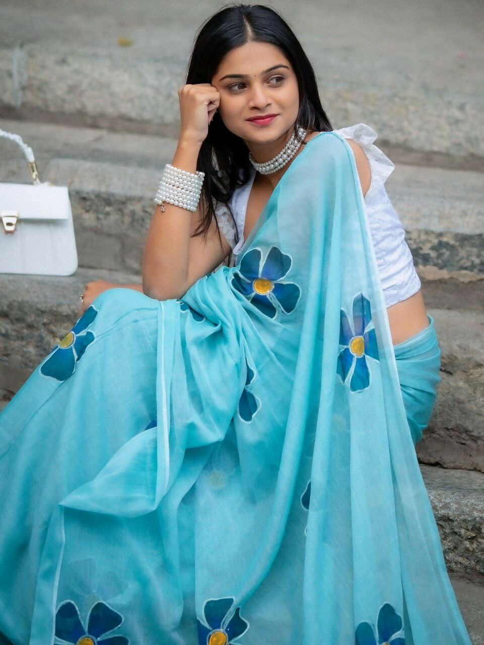 Prime Volt Women's Sky Blue Floral Digital Print Soft Linen Saree With Blouse