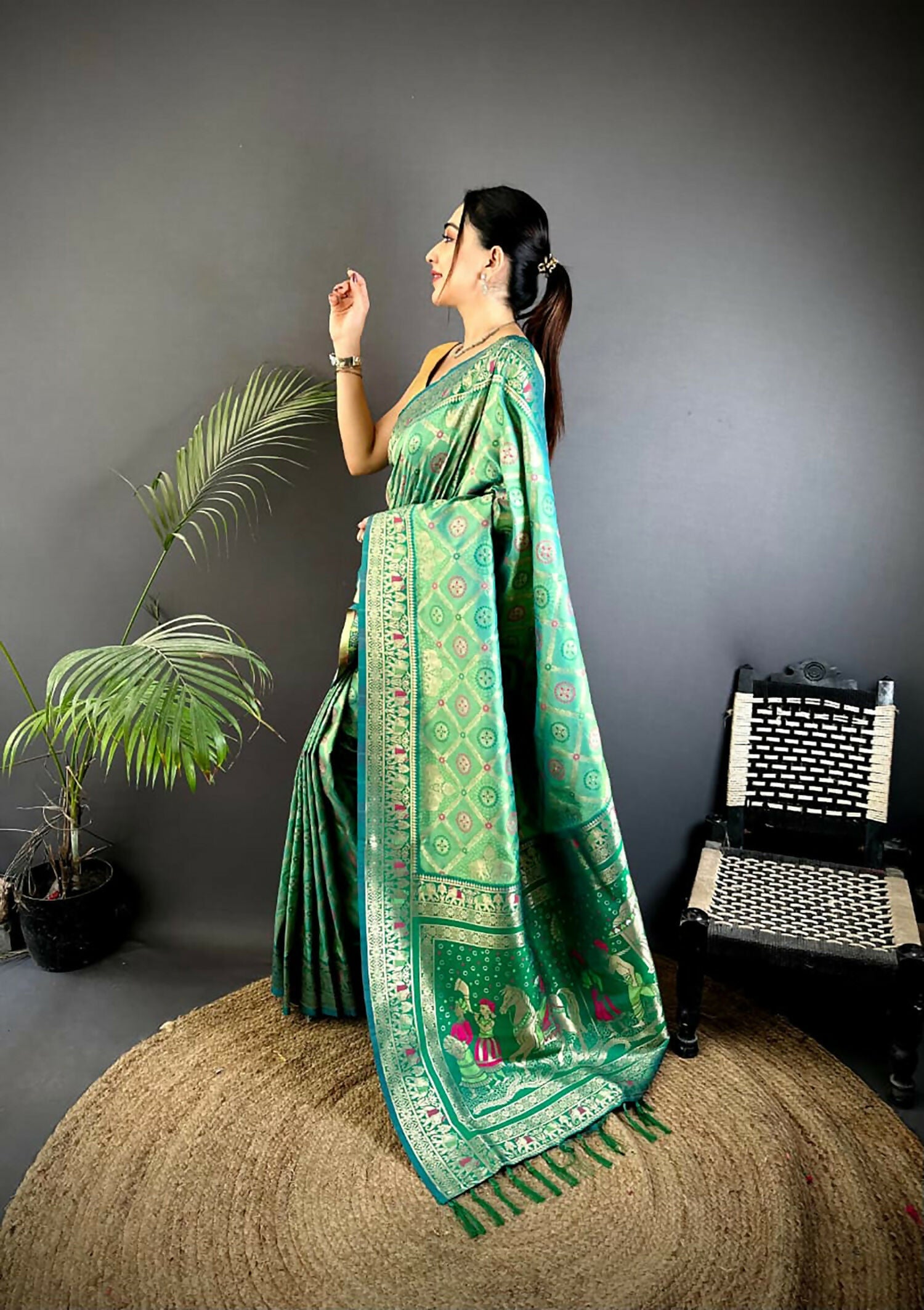 Joban Fashion Bottle Green Butti Motifs Soft Silk Patola Saree