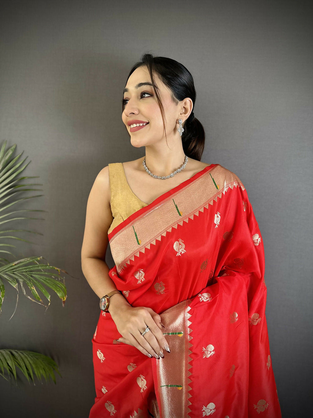 Joban Fashion Red Peacock & Floral Motifs Soft Silk Kanchipuram Saree