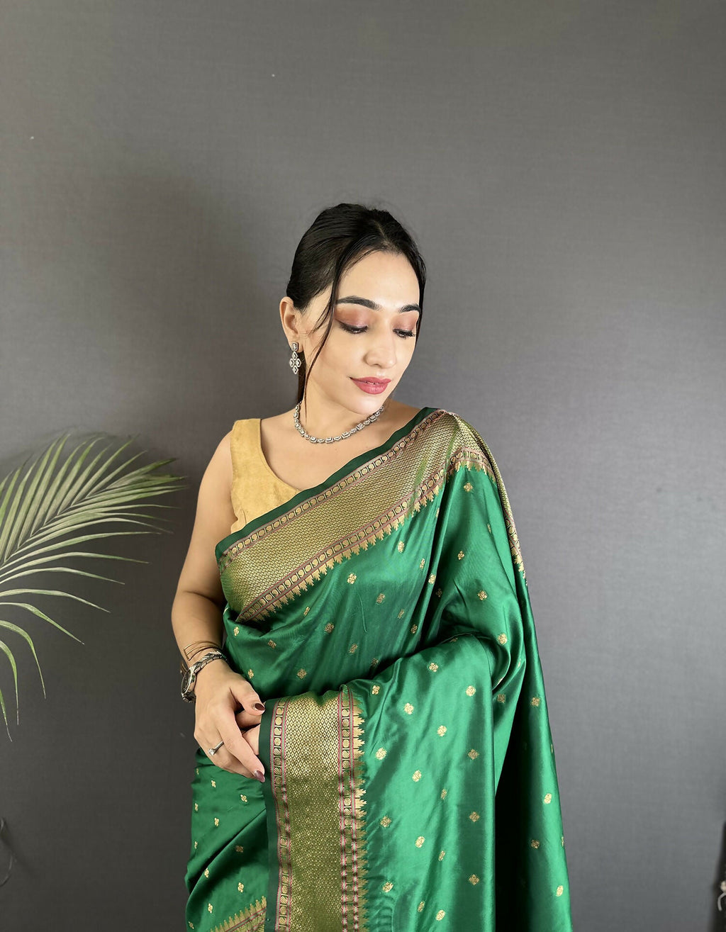 Joban Fashion Green Butti Woven Soft Lichi Silk Paithani Saree
