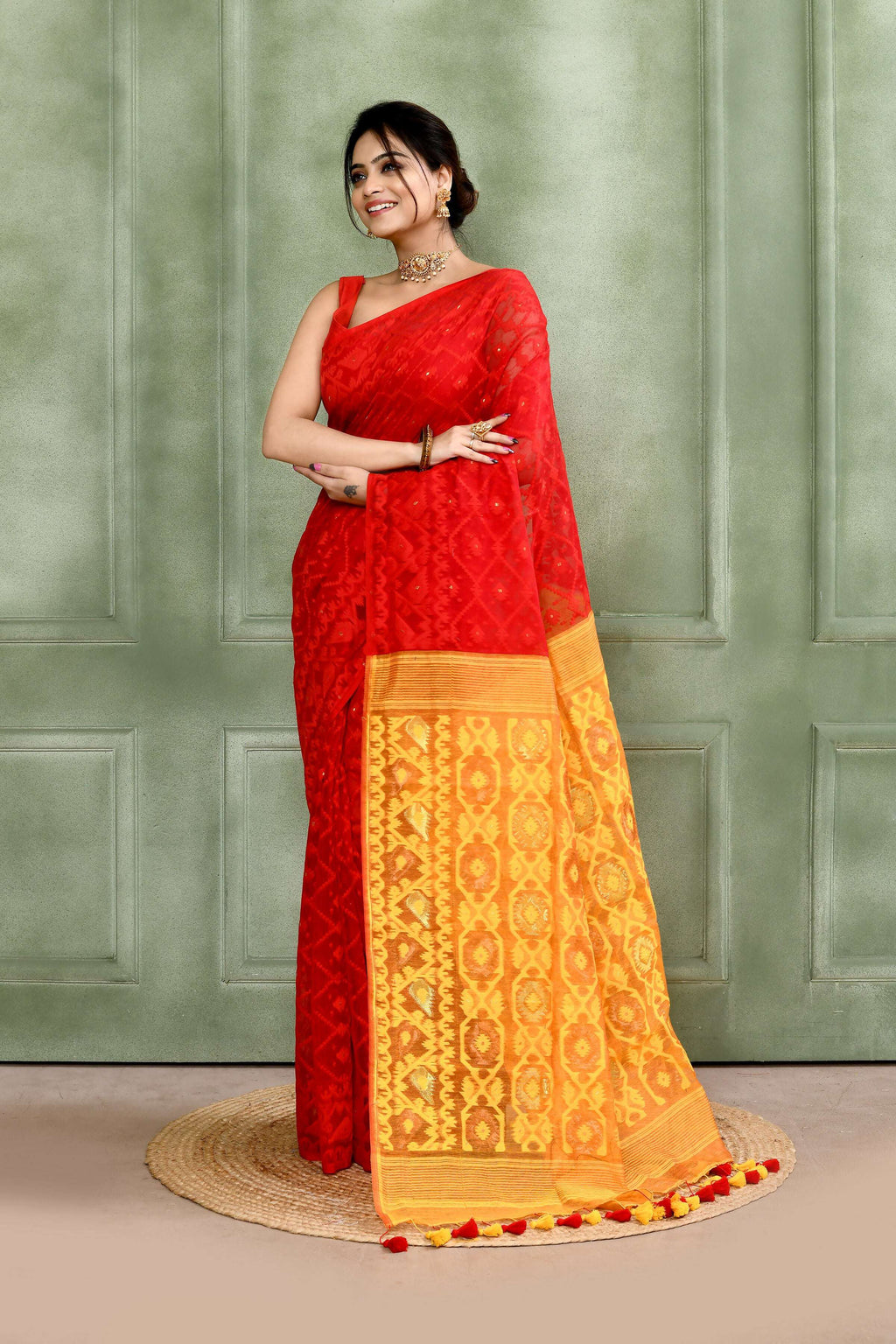 Piyari Fashion Women's Red Embellished Cotton Blend Jamdani Saree